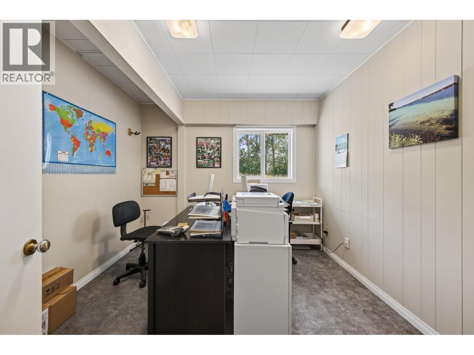 2156 Back Valley Road, Cache Creek, BC - Indoor Photo Showing Bedroom