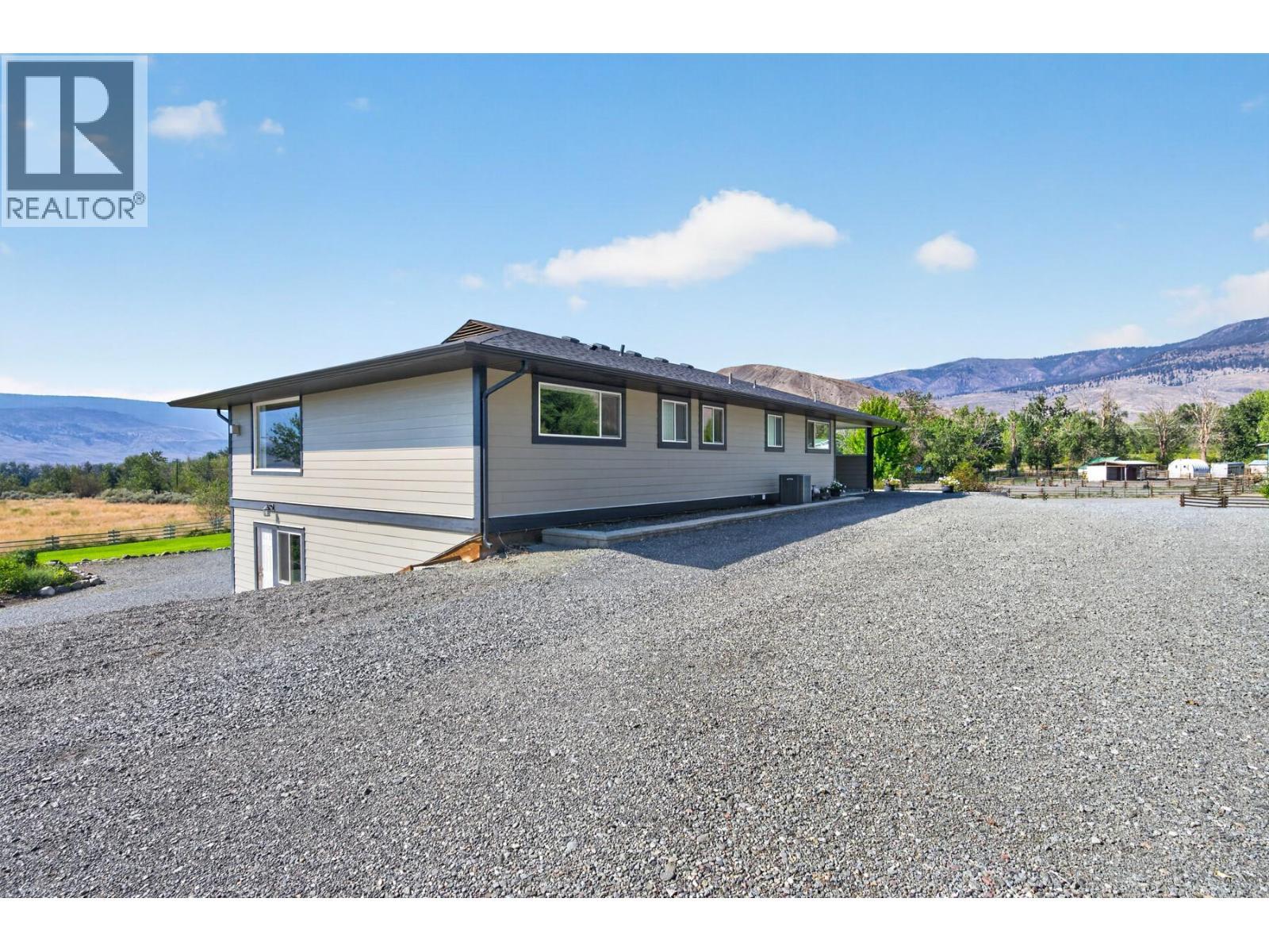 2156 Back Valley Road, Cache Creek, BC - Indoor