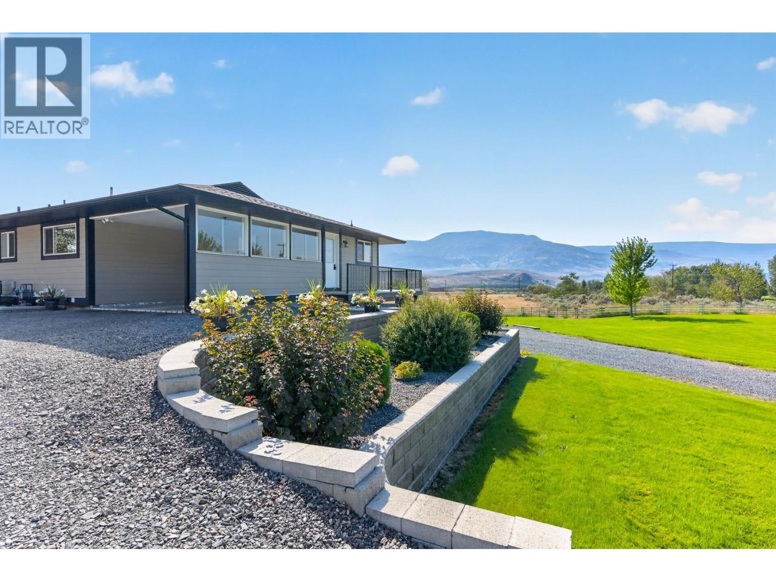 2156 Back Valley Road, Cache Creek, BC - Outdoor