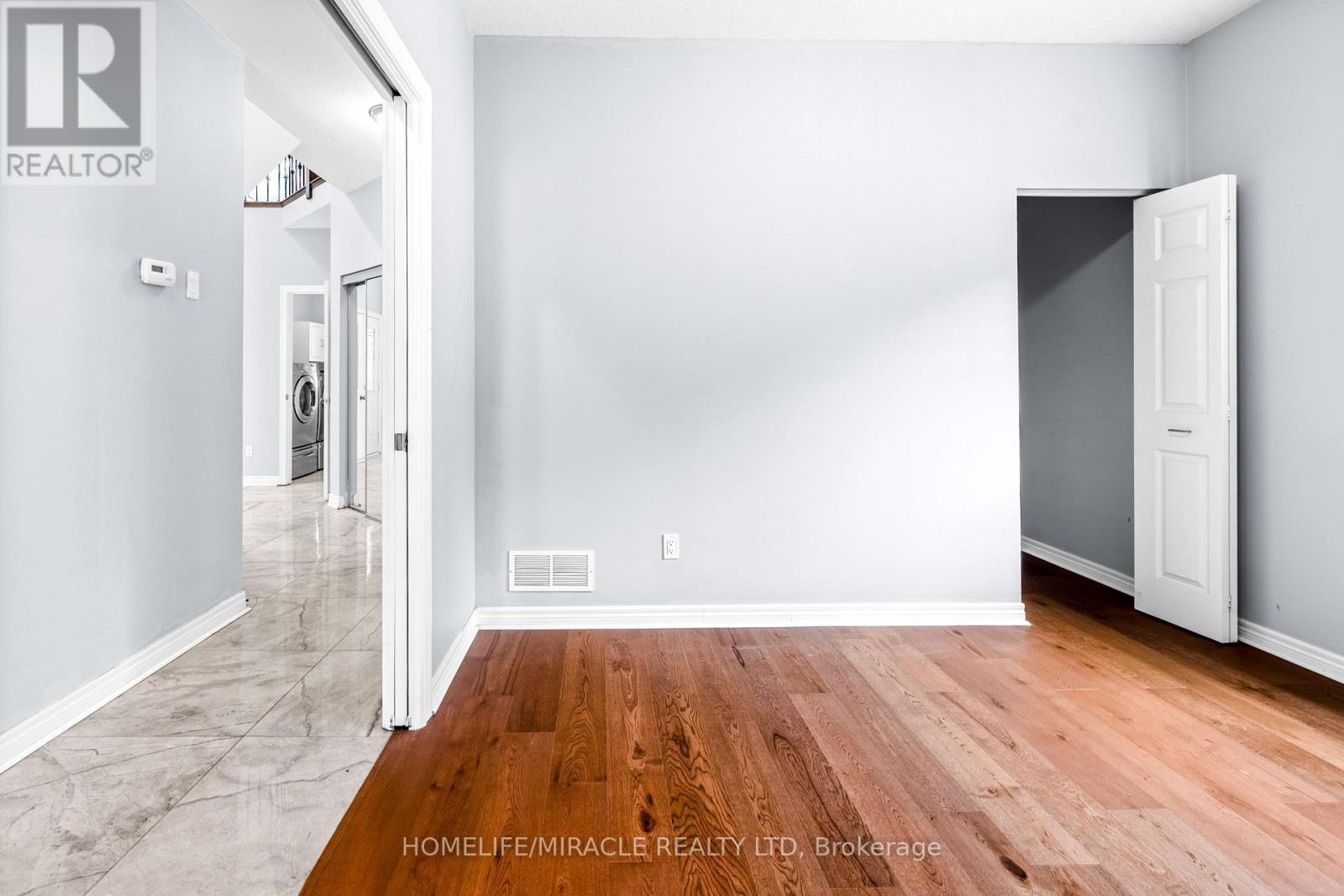 4 Clairfields Drive W, Guelph, ON - Indoor Photo Showing Other Room