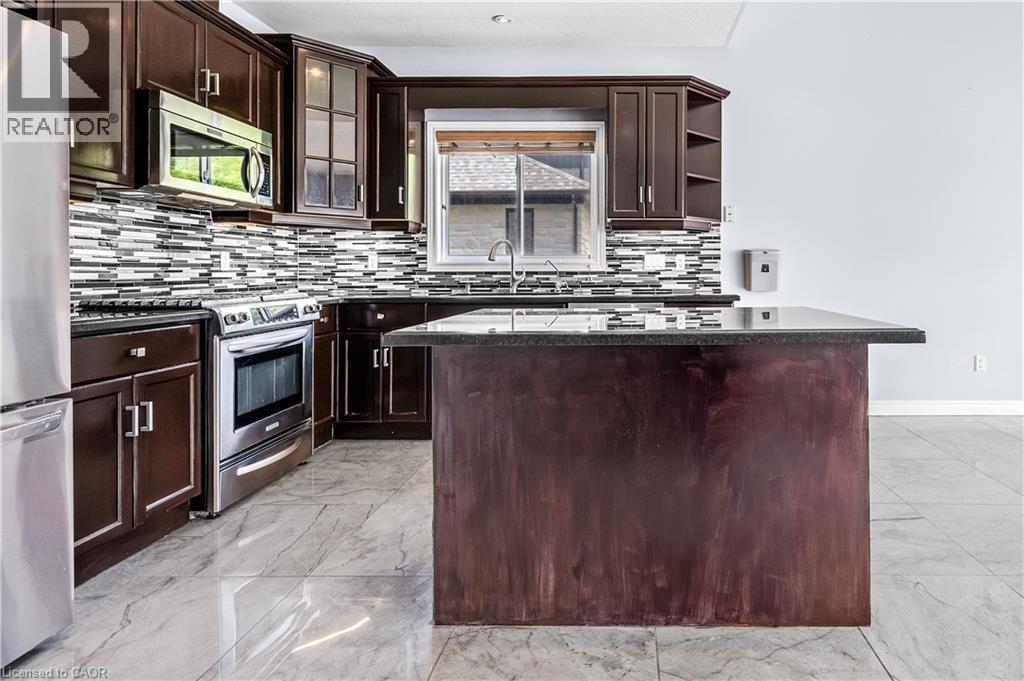 4 Clairfields Drive W, Guelph, ON - Indoor Photo Showing Kitchen