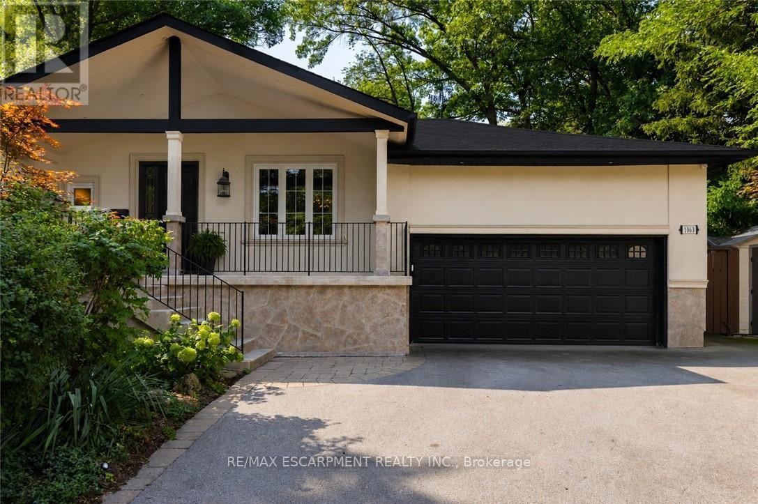 1063 Greenoaks Drive, Mississauga, ON - Outdoor With Deck Patio Veranda