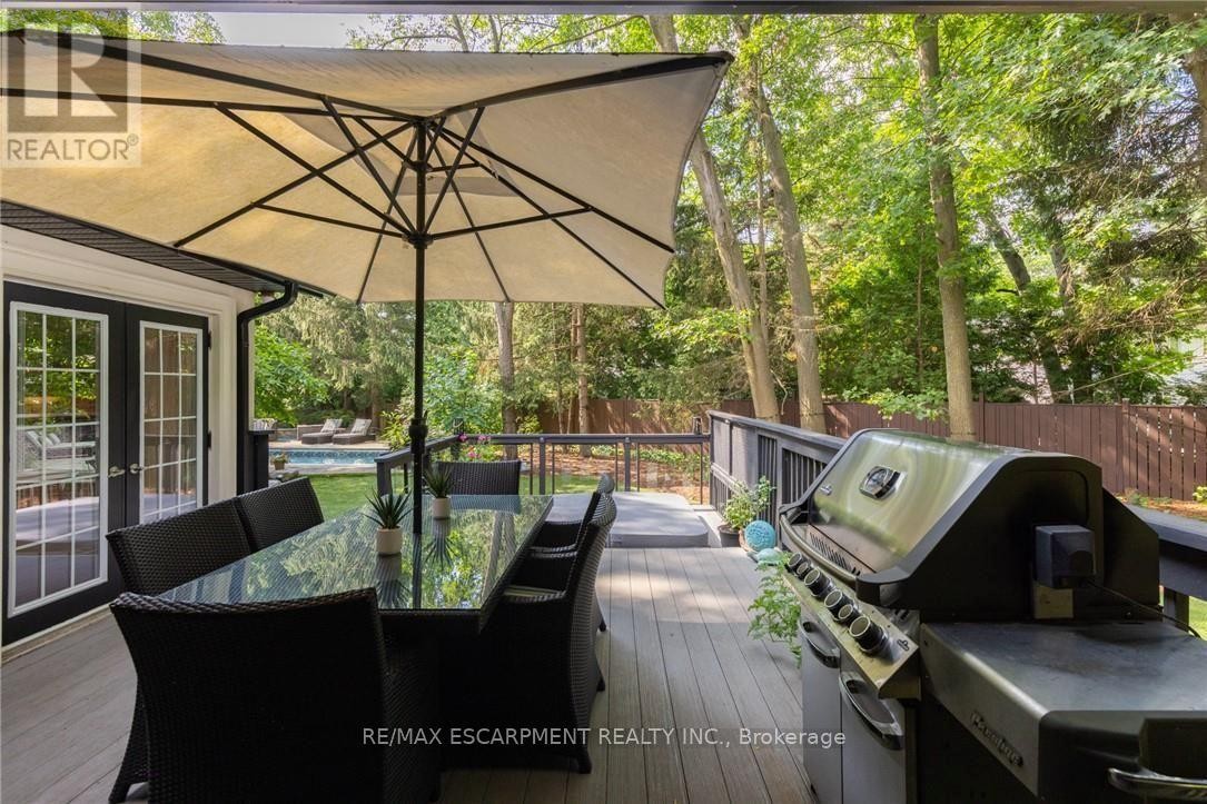 1063 Greenoaks Drive, Mississauga, ON - Outdoor With Deck Patio Veranda With Exterior