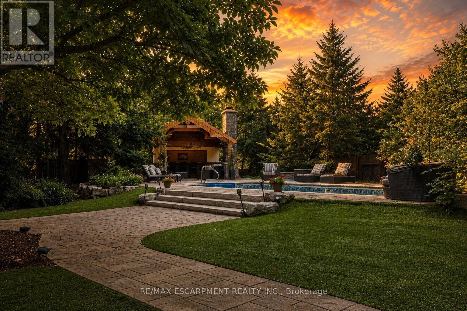 1063 Greenoaks Drive, Mississauga, ON - Outdoor