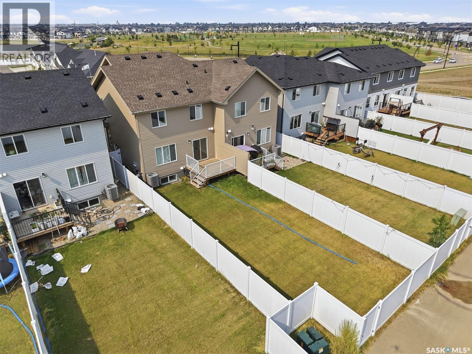 713 Brighton Boulevard, Saskatoon, SK - Outdoor