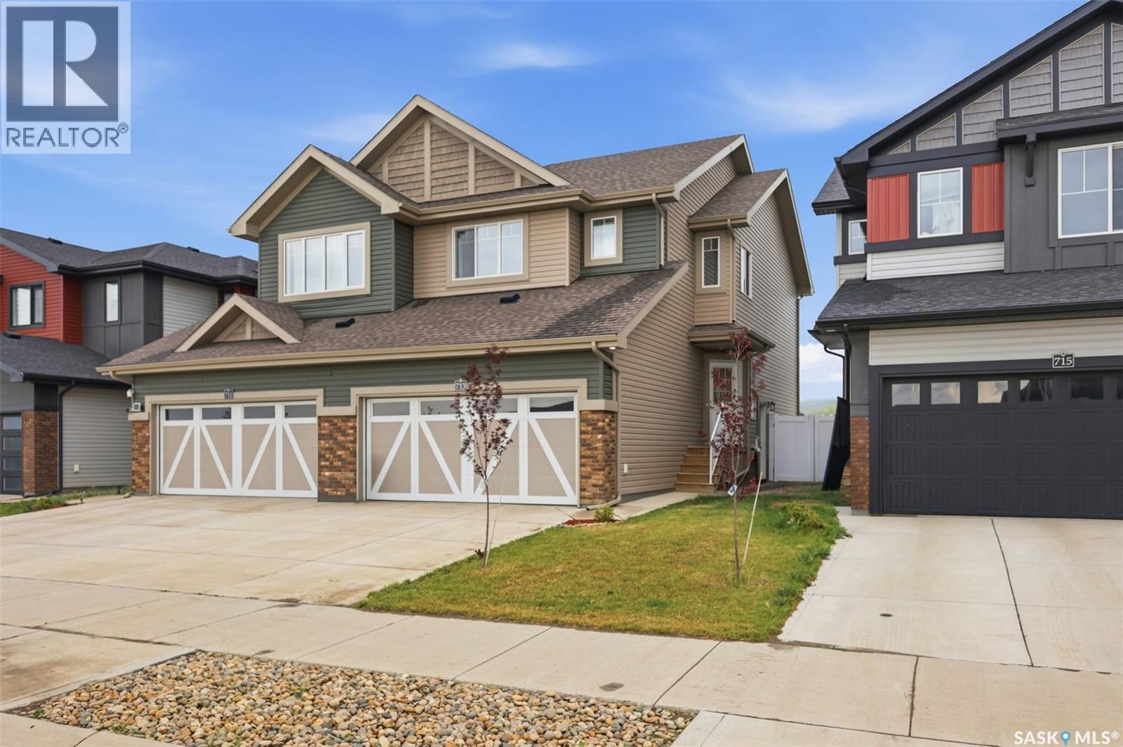 713 Brighton Boulevard, Saskatoon, SK - Outdoor With Facade