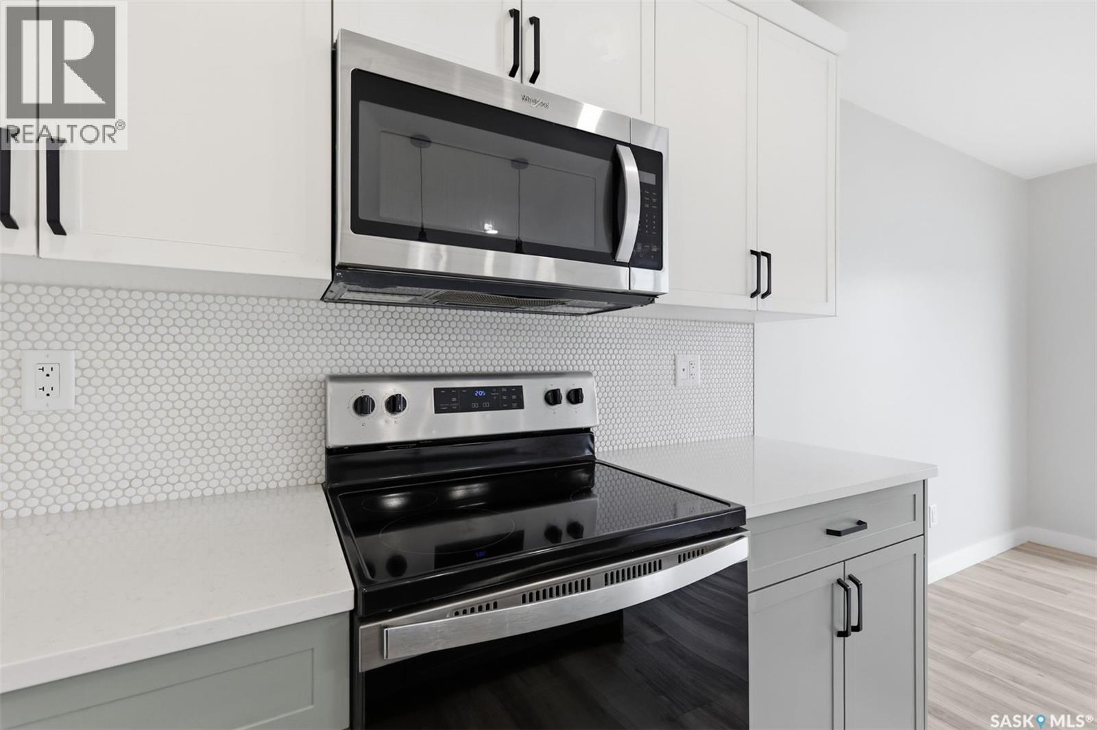 713 Brighton Boulevard, Saskatoon, SK - Indoor Photo Showing Kitchen