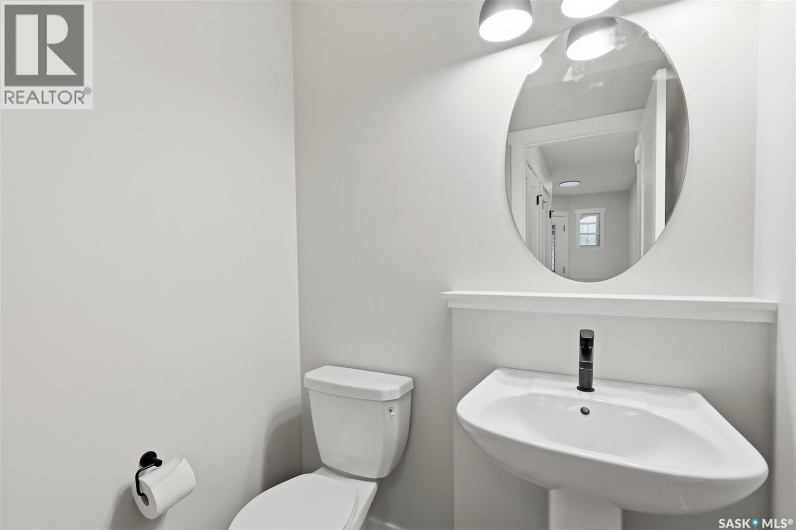 713 Brighton Boulevard, Saskatoon, SK - Indoor Photo Showing Bathroom