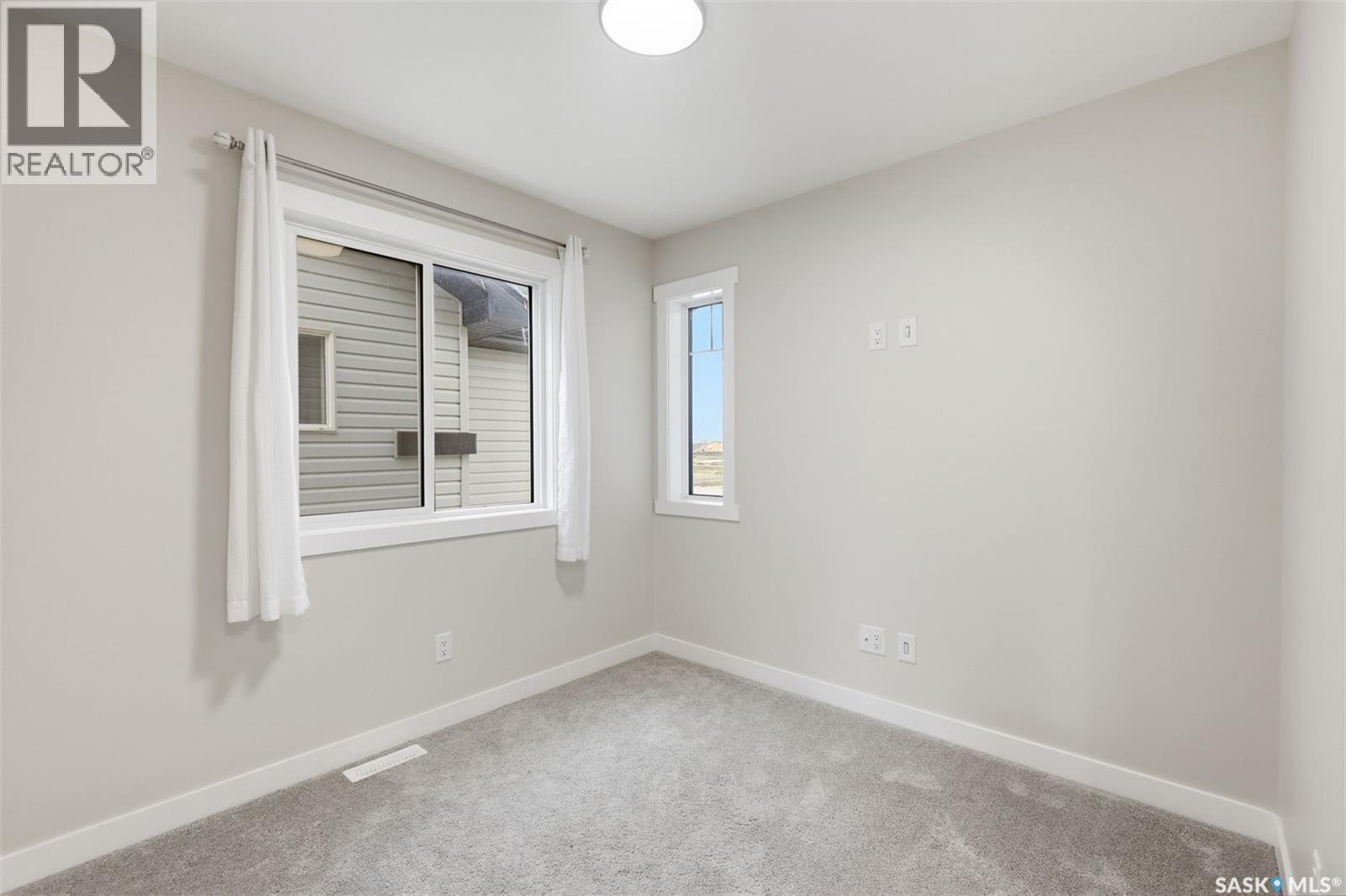 713 Brighton Boulevard, Saskatoon, SK - Indoor Photo Showing Other Room