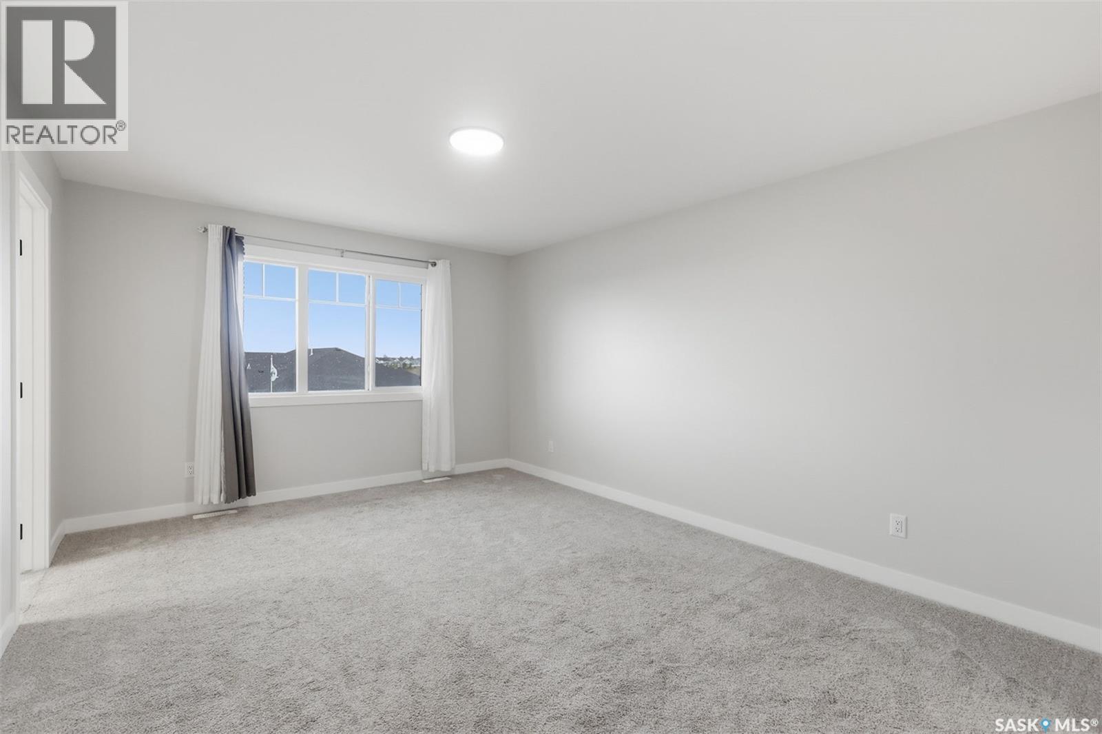 713 Brighton Boulevard, Saskatoon, SK - Indoor Photo Showing Other Room