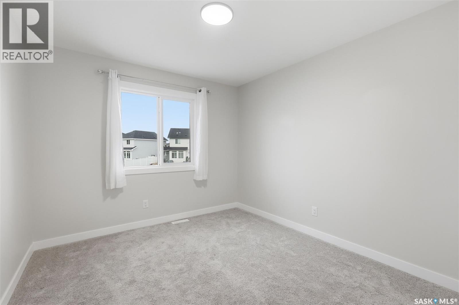 713 Brighton Boulevard, Saskatoon, SK - Indoor Photo Showing Other Room