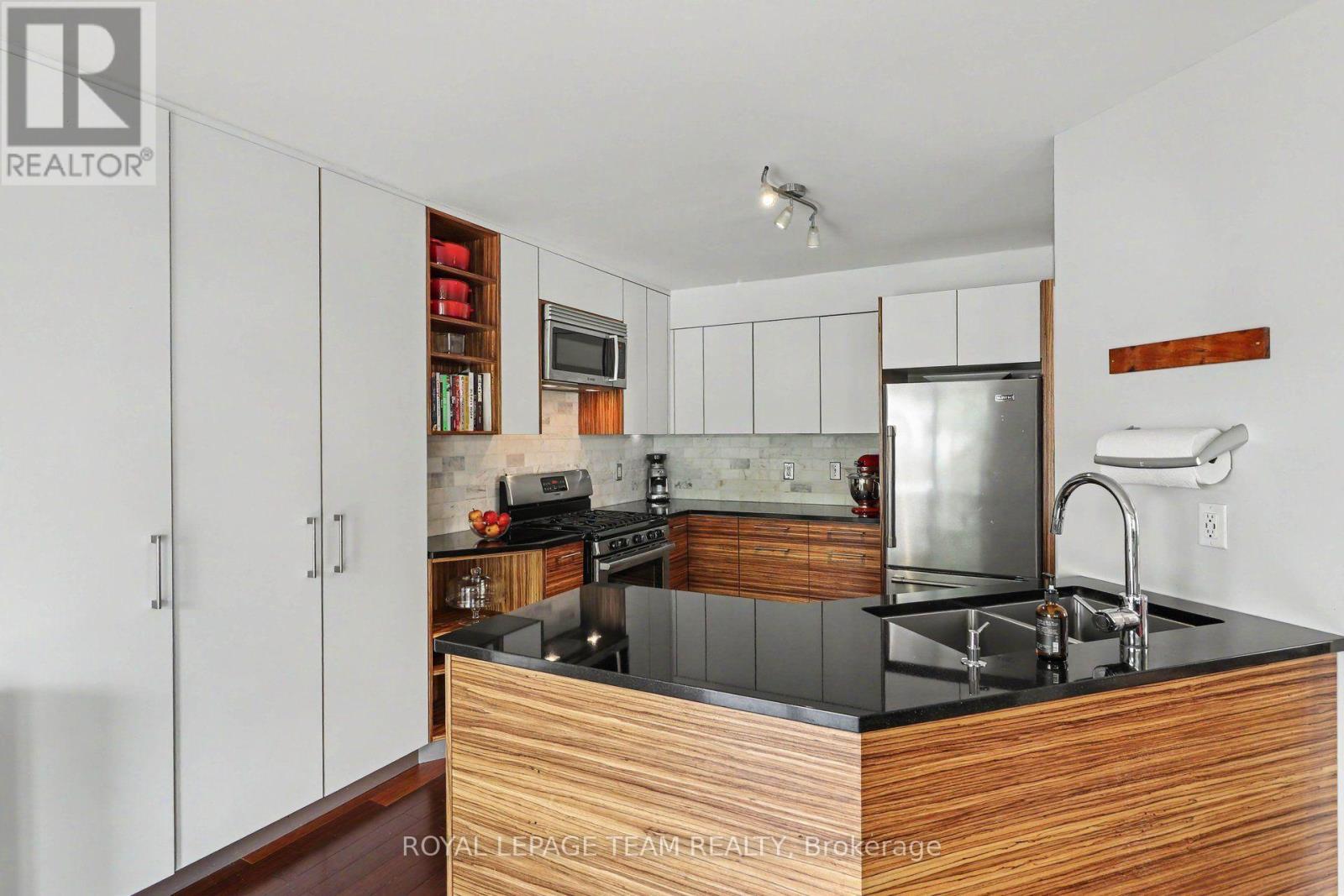 45 Coleridge Street, Ottawa, ON - Indoor Photo Showing Kitchen