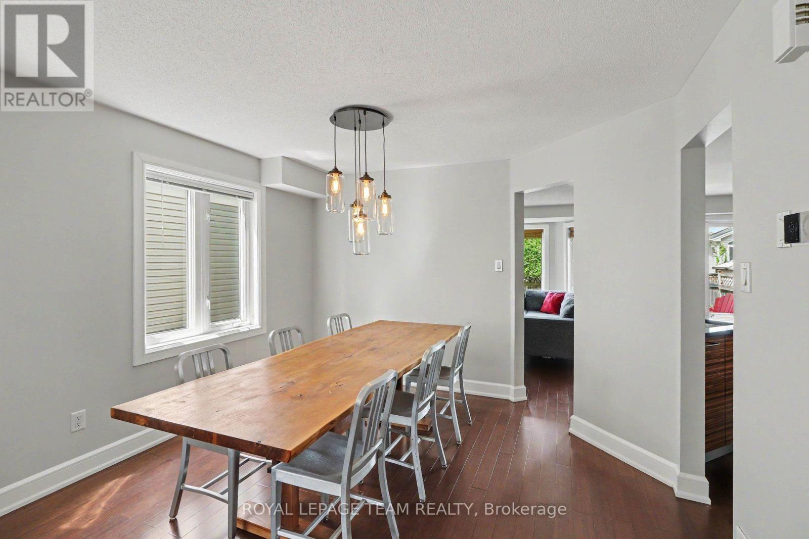 45 Coleridge Street, Ottawa, ON - Indoor Photo Showing Dining Room
