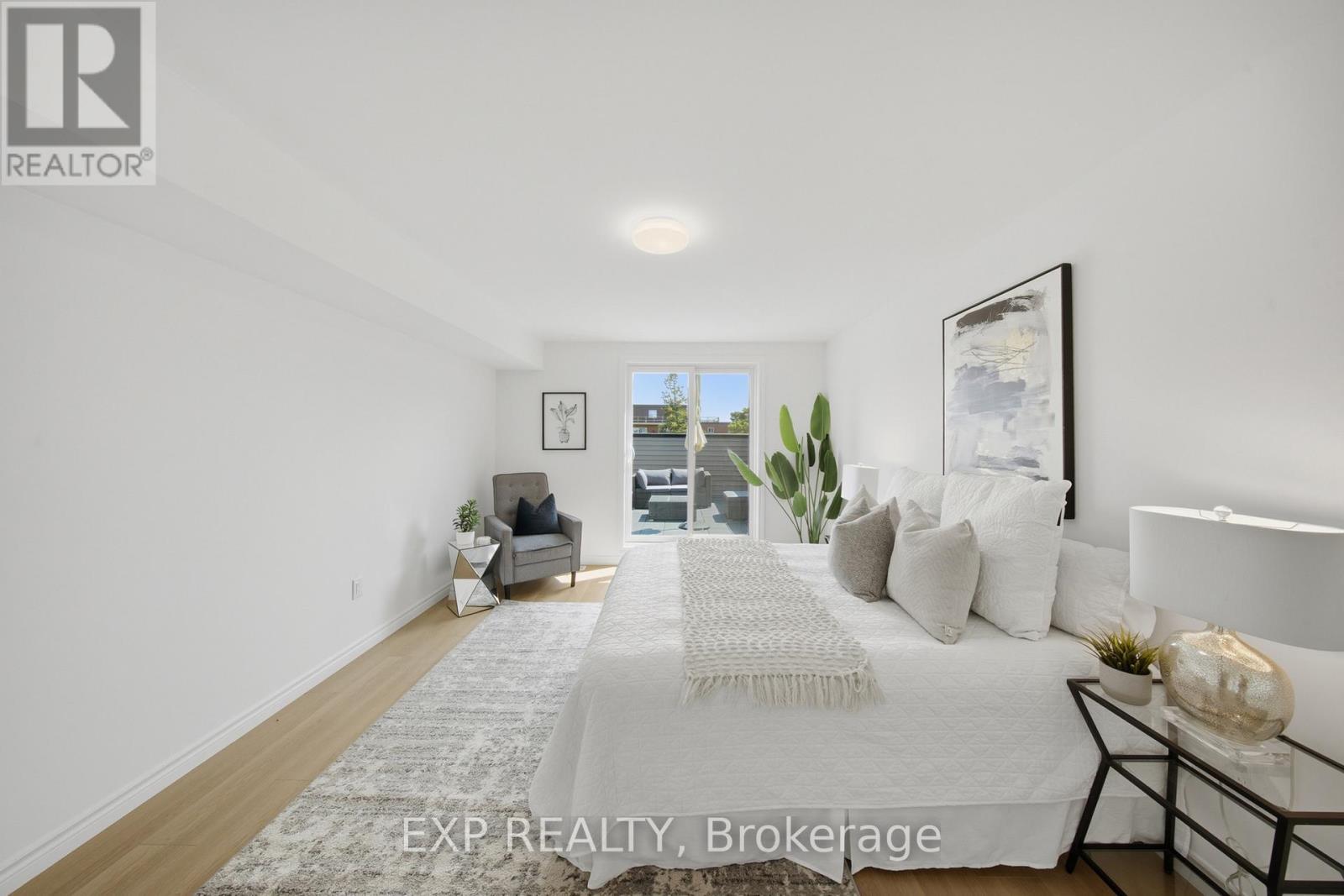 10 - 2 Slessor Boulevard, Grimsby, ON - Indoor Photo Showing Bedroom
