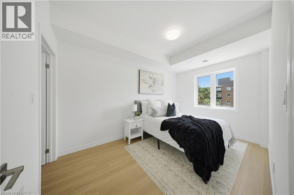 2 Slessor Boulevard Unit# 10, Grimsby, ON - Indoor Photo Showing Bedroom