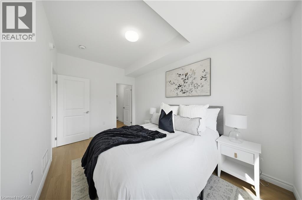 2 Slessor Boulevard Unit# 10, Grimsby, ON - Indoor Photo Showing Bedroom