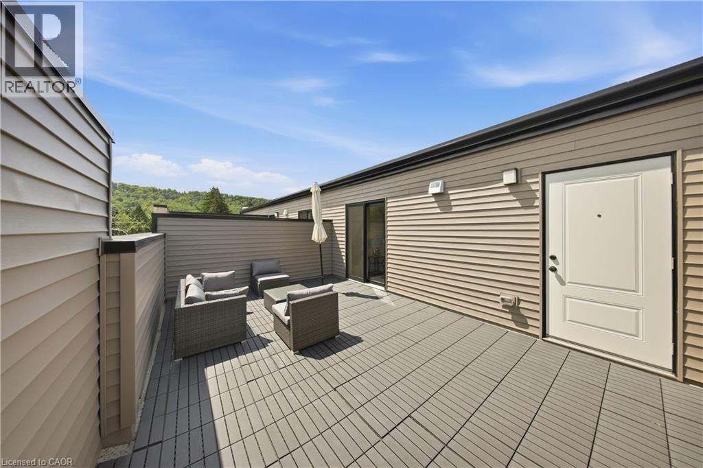 2 Slessor Boulevard Unit# 10, Grimsby, ON - Outdoor With Exterior