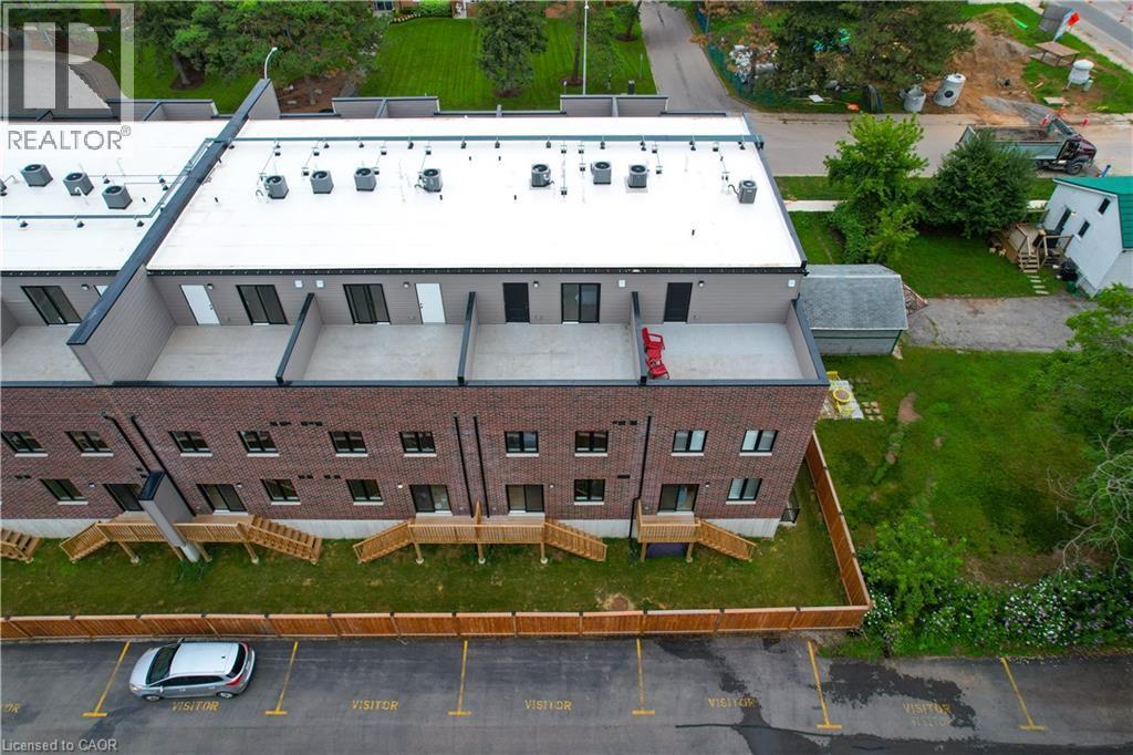 2 Slessor Boulevard Unit# 10, Grimsby, ON - Outdoor