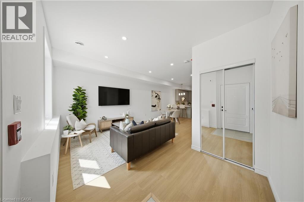 2 Slessor Boulevard Unit# 10, Grimsby, ON - Indoor