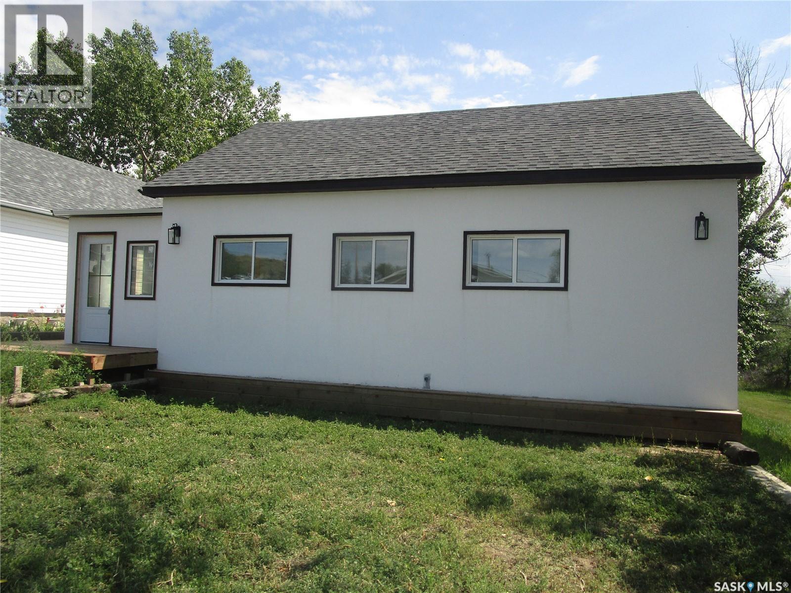 2011 1St Street S, Rockglen, SK - Outdoor