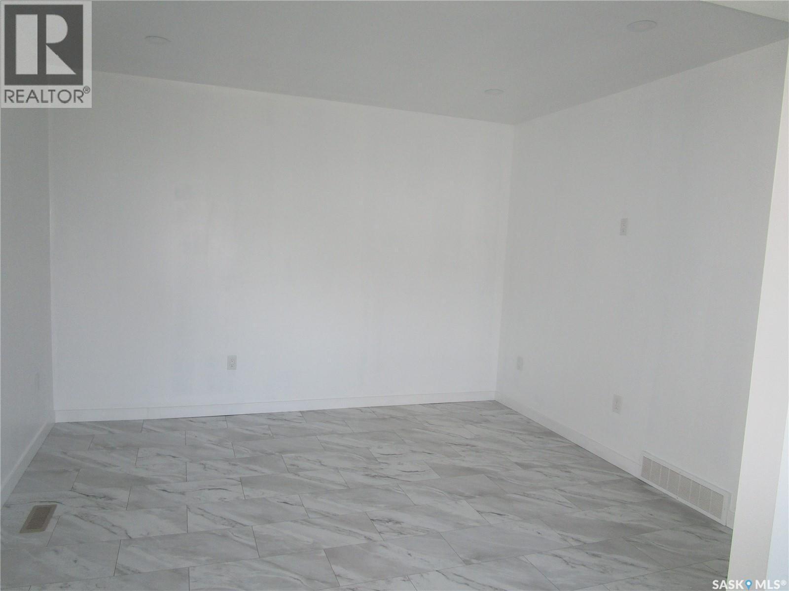 2011 1St Street S, Rockglen, SK - Indoor Photo Showing Other Room
