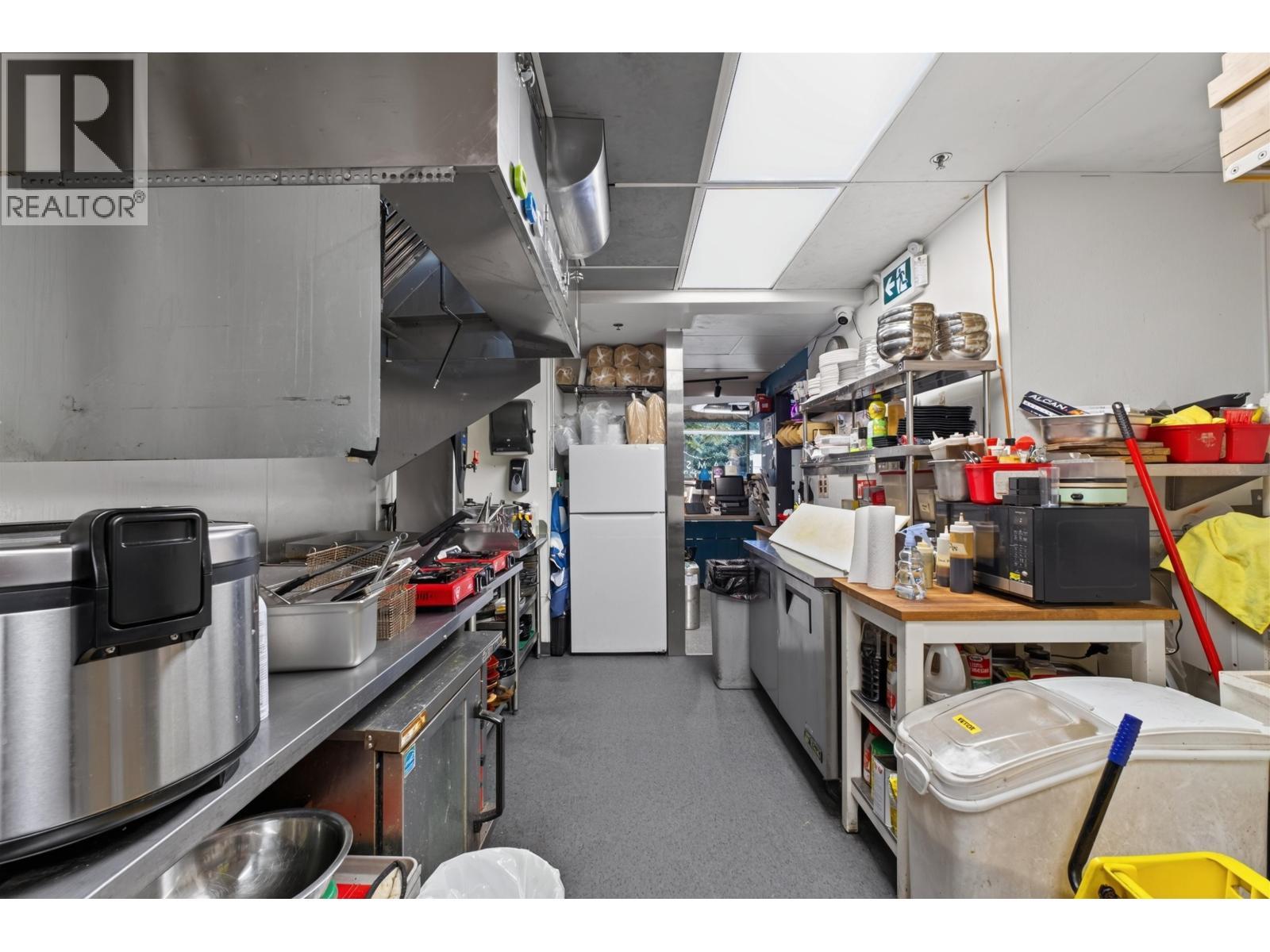 1680 Robson Street, Vancouver, BC