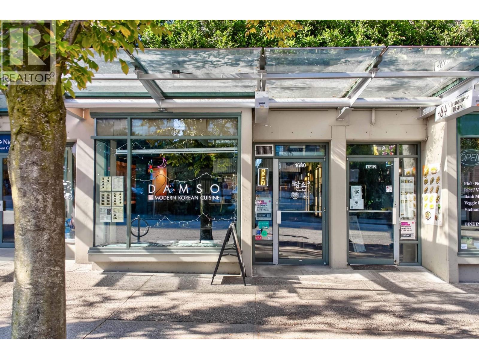 1680 Robson Street, Vancouver, BC