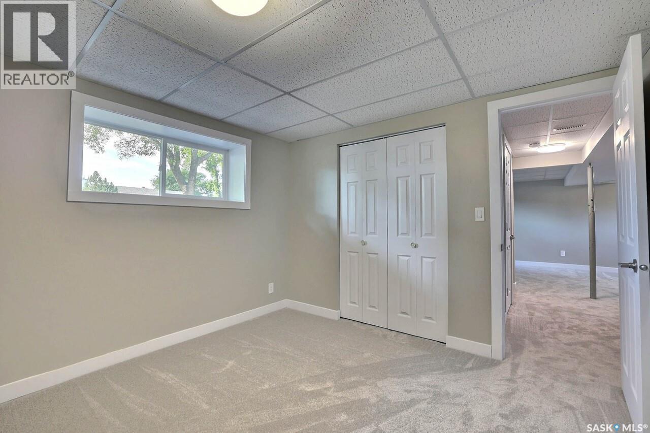 6918 1St Avenue N, Regina, SK - Indoor Photo Showing Other Room