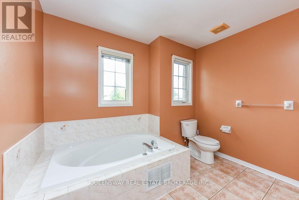 46 Thunderbird Trail, Brampton, ON - Indoor Photo Showing Bathroom