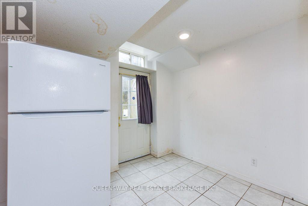 46 Thunderbird Trail, Brampton, ON - Indoor Photo Showing Other Room