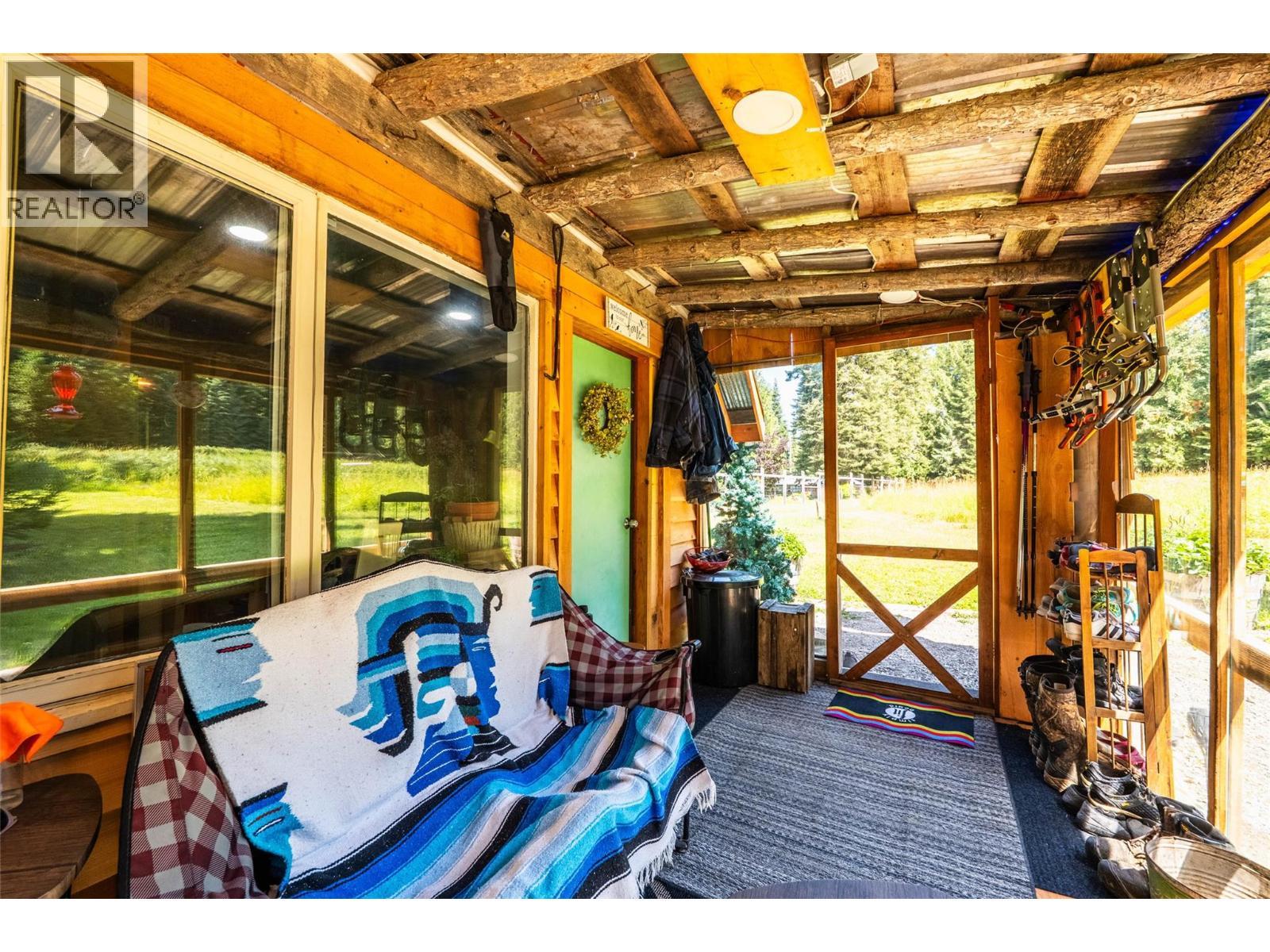 541 Bear Road, Salmo, BC - Indoor