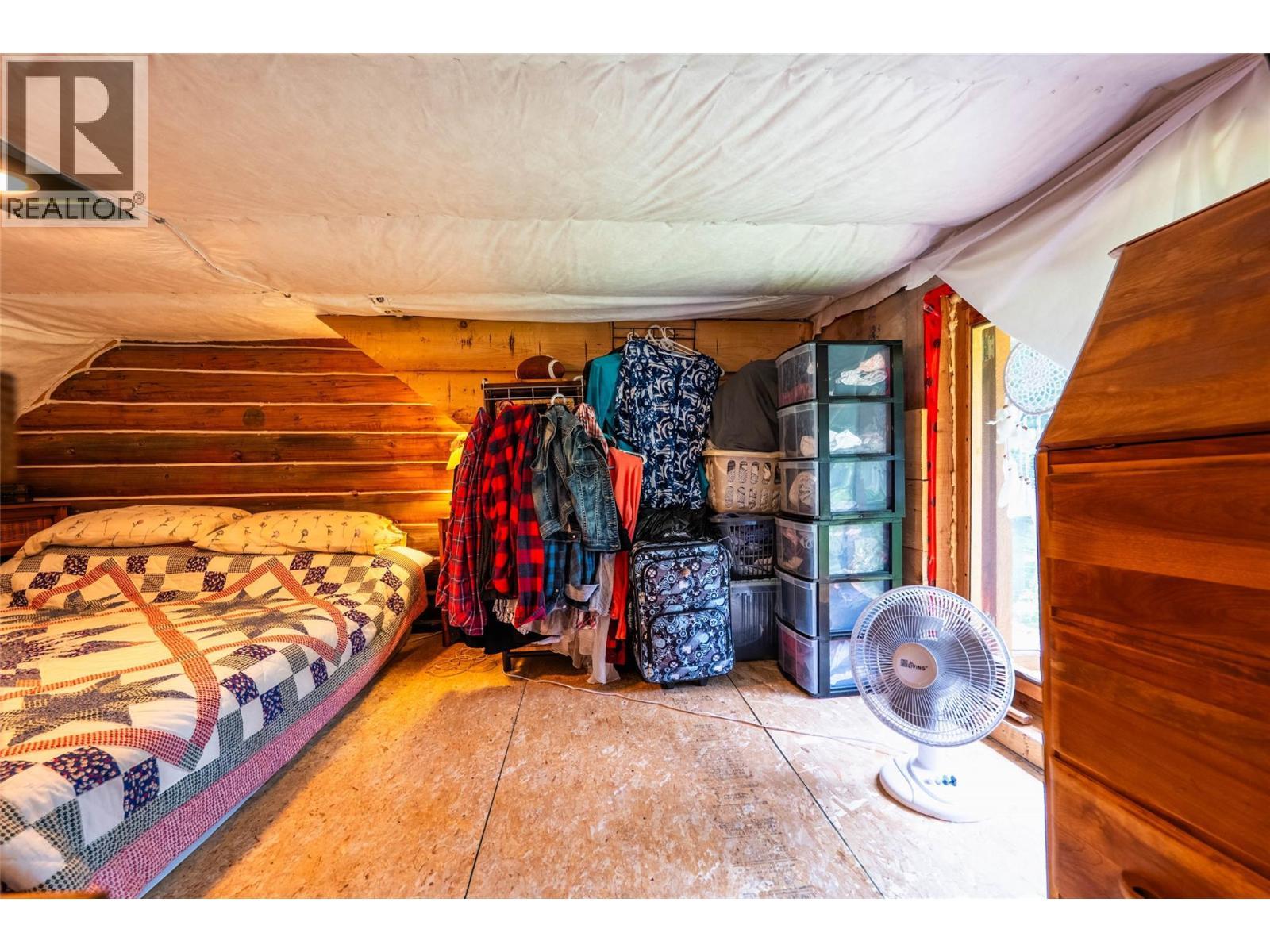 541 Bear Road, Salmo, BC - Indoor