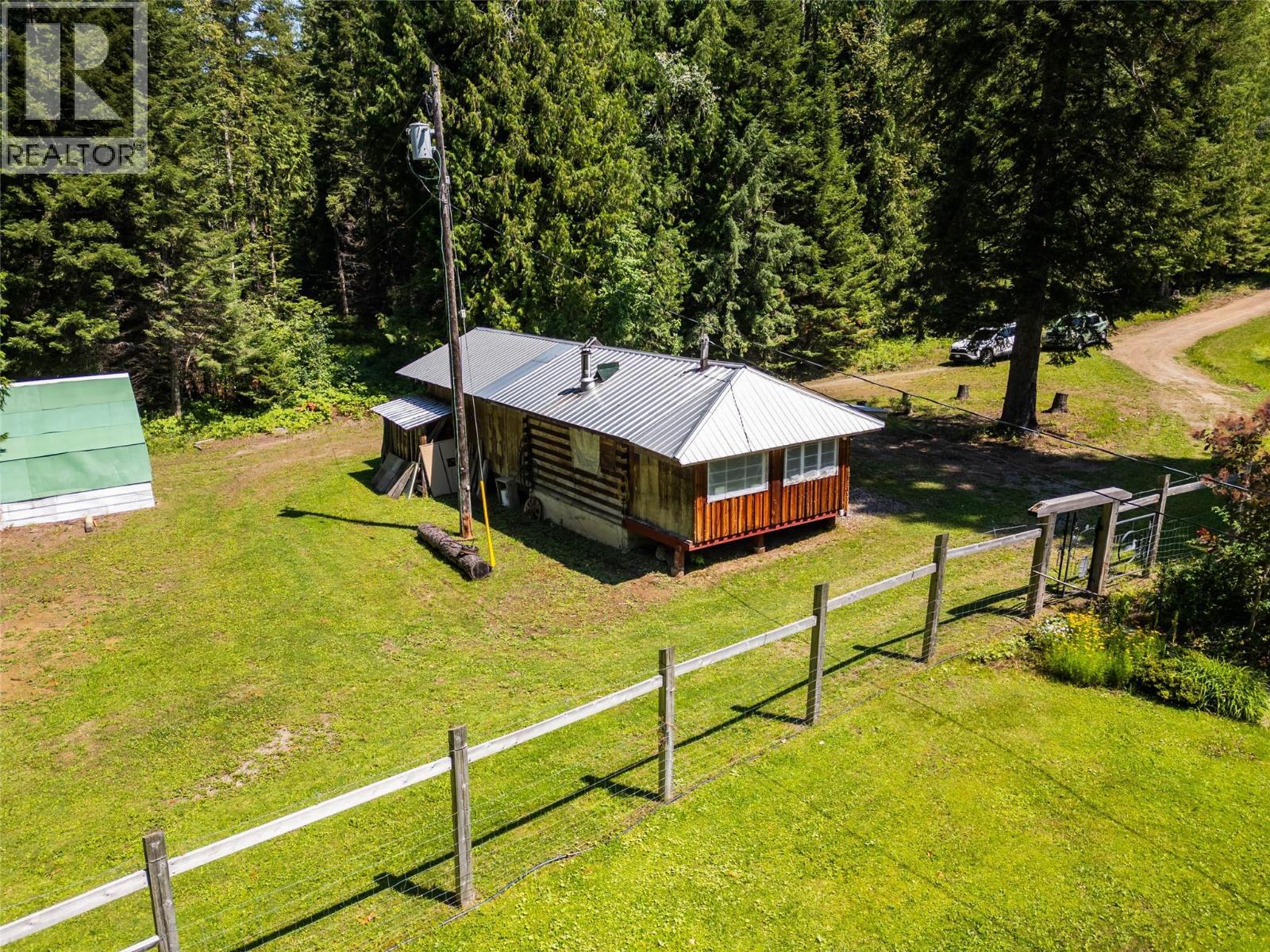 541 Bear Road, Salmo, BC - Outdoor