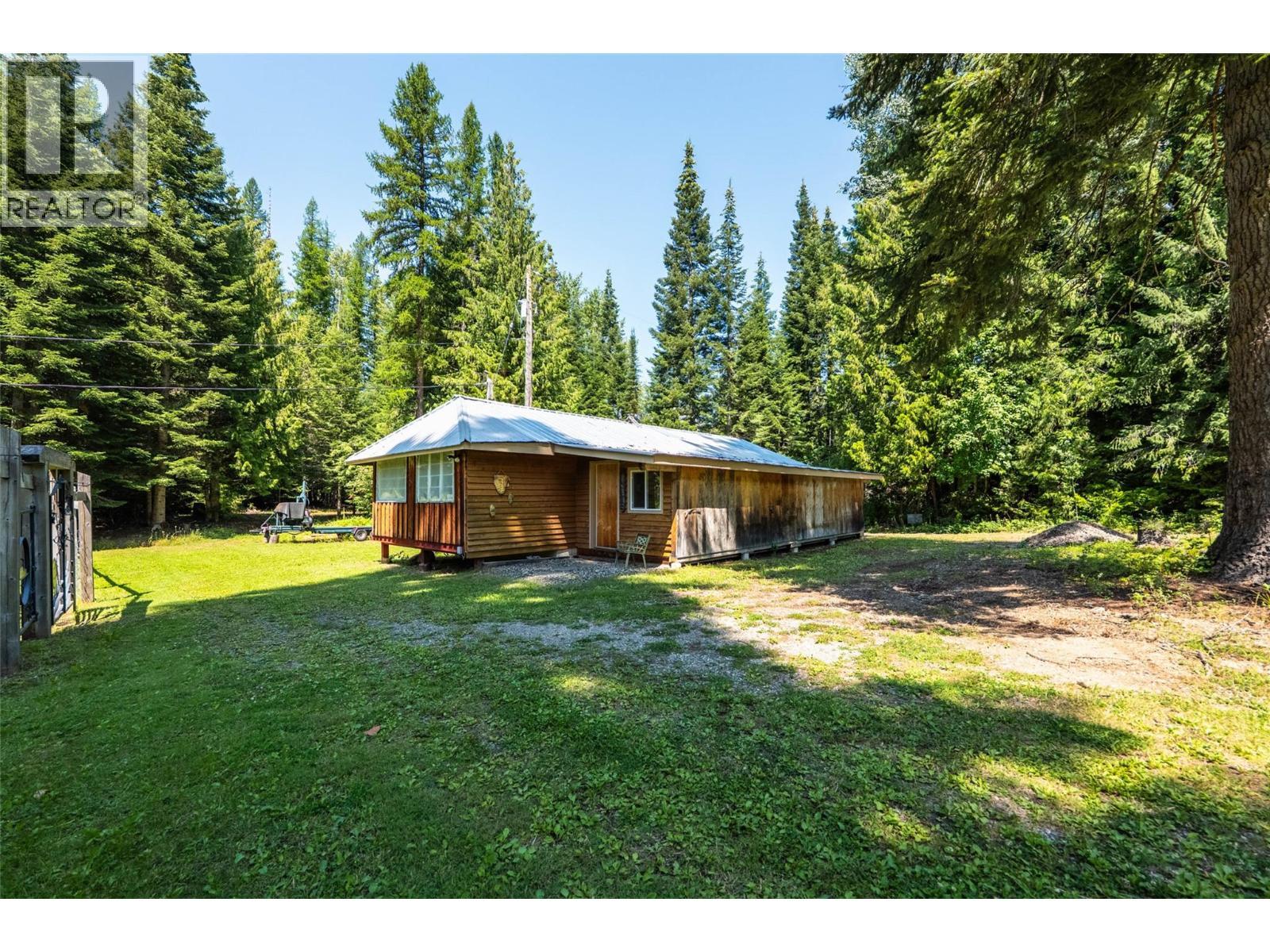 541 Bear Road, Salmo, BC - Outdoor With Backyard