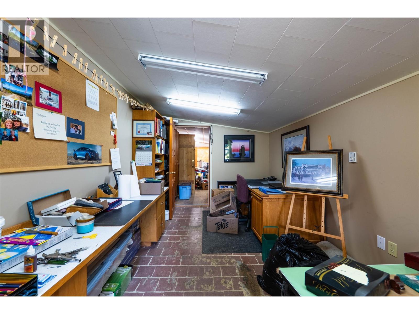 541 Bear Road, Salmo, BC - Indoor Photo Showing Other Room