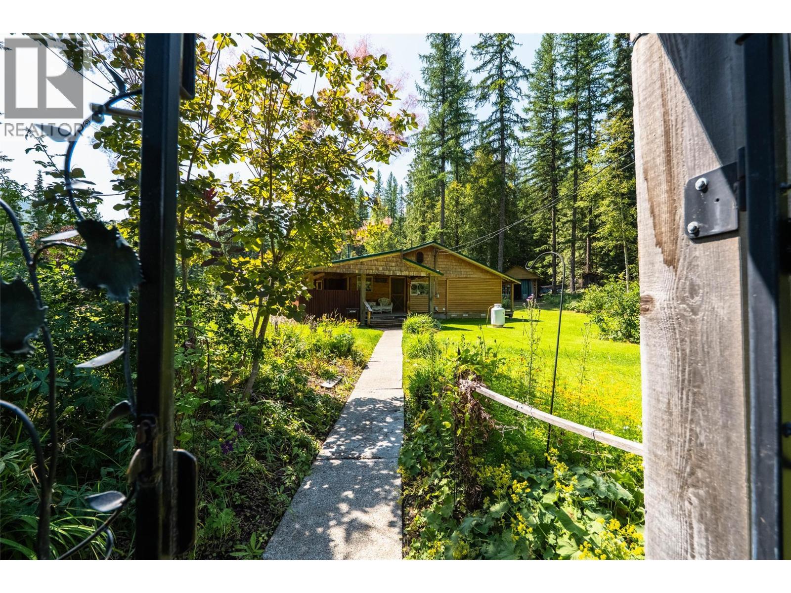 541 Bear Road, Salmo, BC - Outdoor