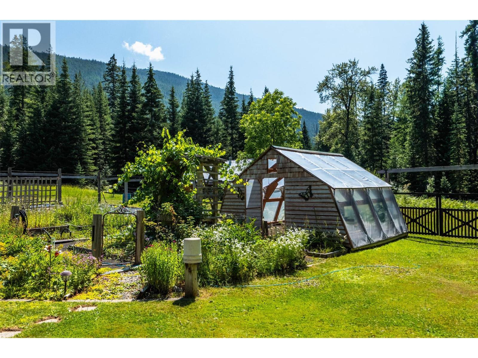 541 Bear Road, Salmo, BC - Outdoor