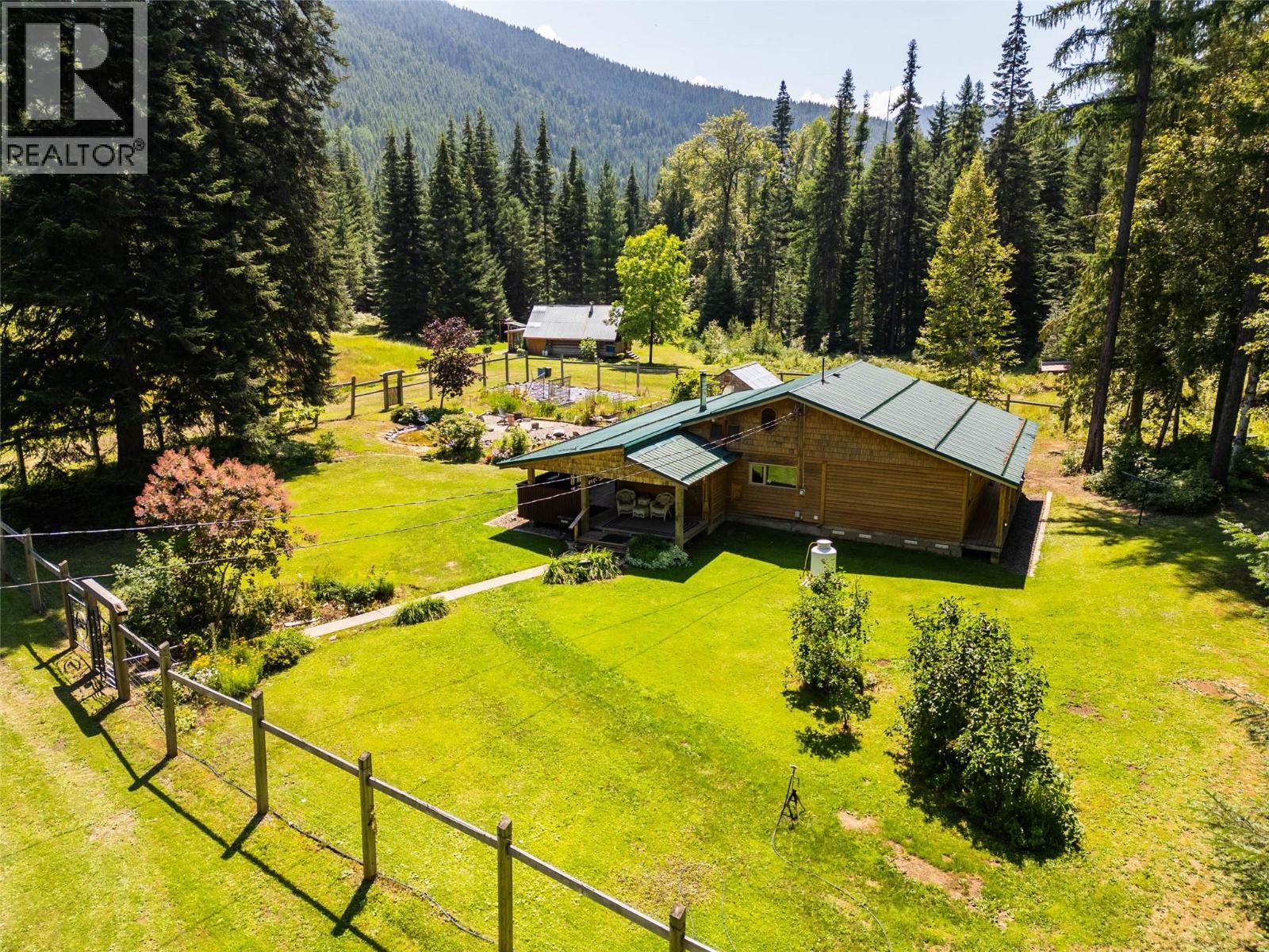 541 Bear Road, Salmo, BC - Outdoor