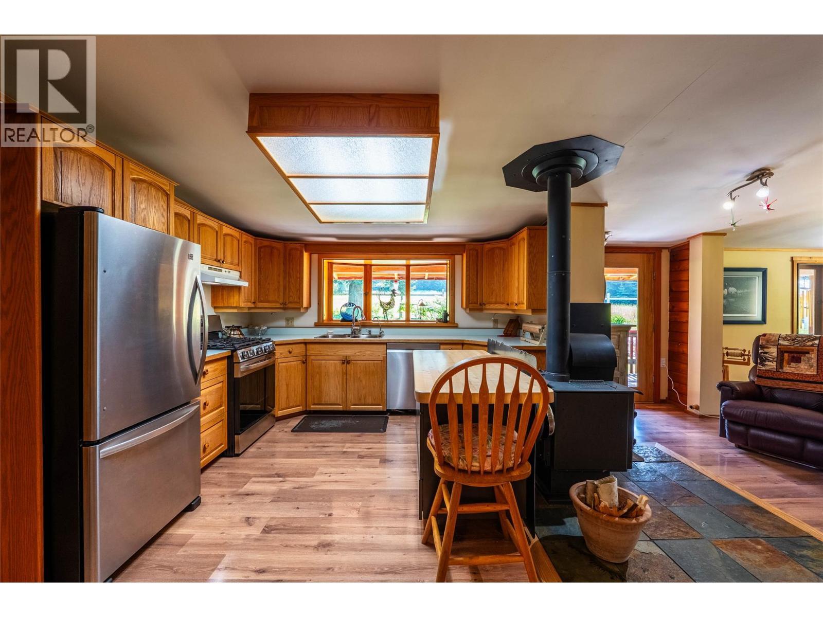 541 Bear Road, Salmo, BC - Indoor