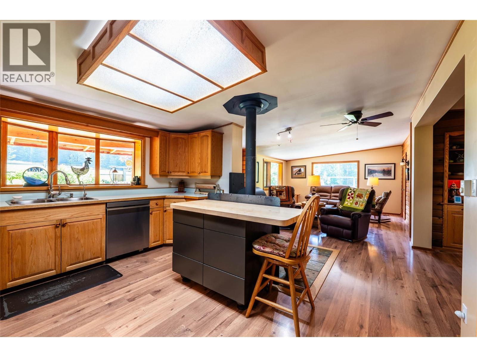 541 Bear Road, Salmo, BC - Indoor Photo Showing Kitchen With Double Sink
