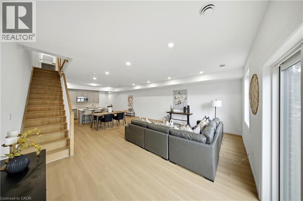 2 Slessor Boulevard Unit# 12, Grimsby, ON - Indoor