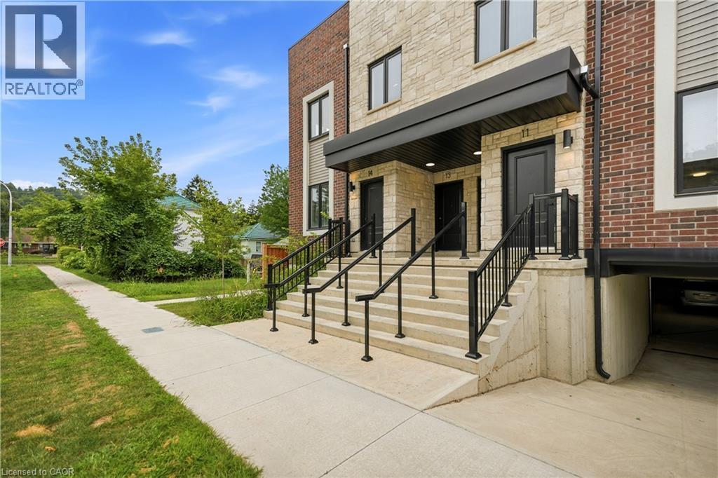 2 Slessor Boulevard Unit# 12, Grimsby, ON - Outdoor