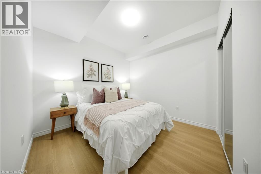 2 Slessor Boulevard Unit# 12, Grimsby, ON - Indoor Photo Showing Bedroom