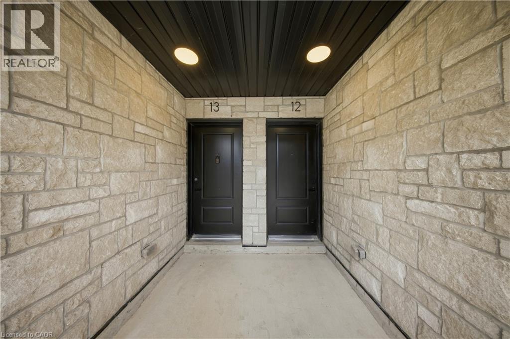 2 Slessor Boulevard Unit# 12, Grimsby, ON - With Exterior
