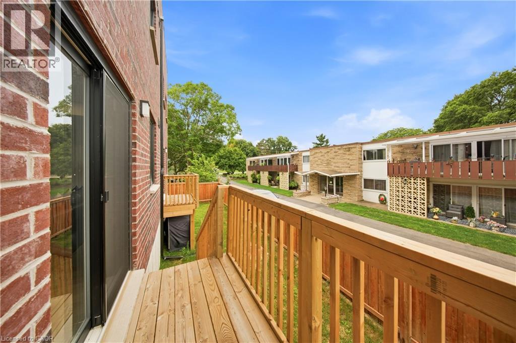 2 Slessor Boulevard Unit# 12, Grimsby, ON - Outdoor With Exterior