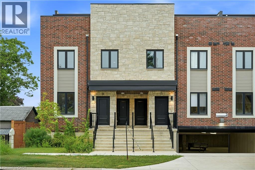 2 Slessor Boulevard Unit# 12, Grimsby, ON - Outdoor With Facade