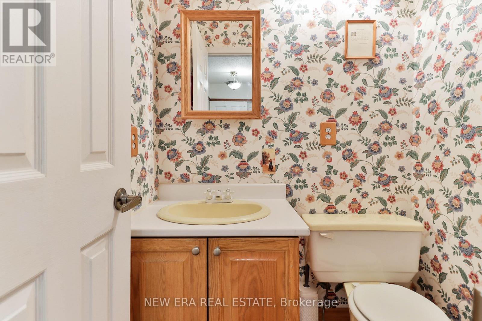 37 Glenthorne Drive, Toronto, ON - Indoor Photo Showing Bathroom