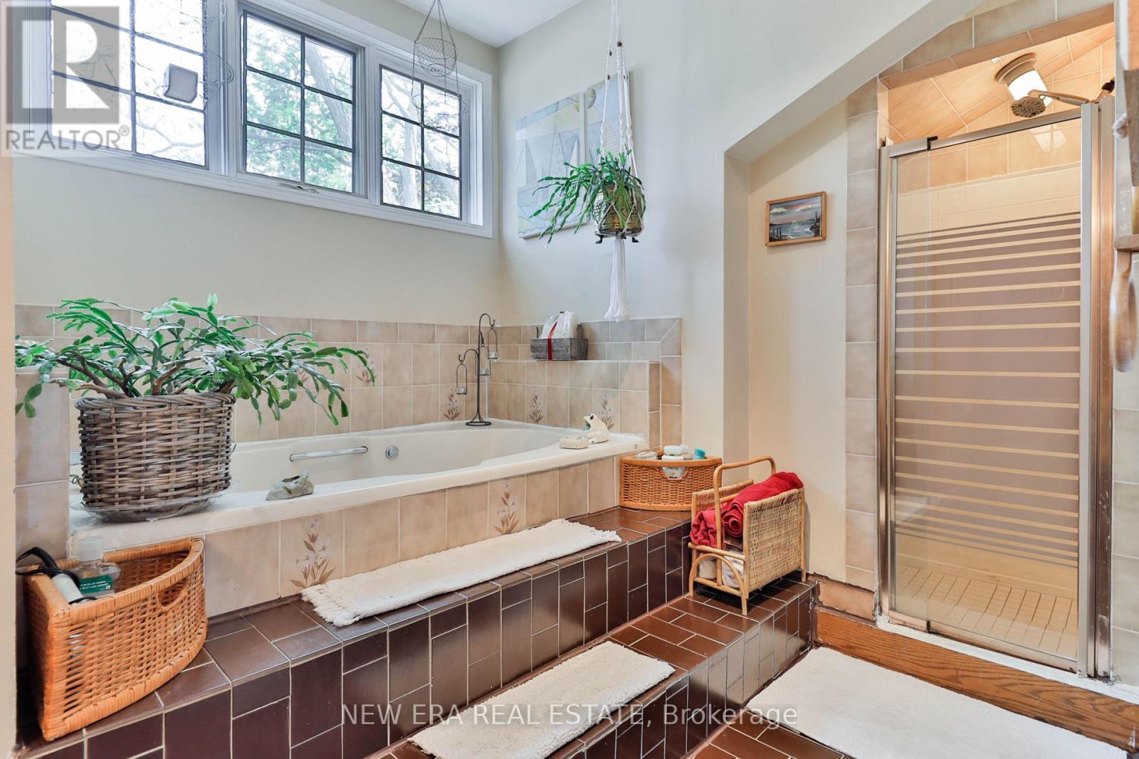 37 Glenthorne Drive, Toronto, ON - Indoor Photo Showing Bathroom