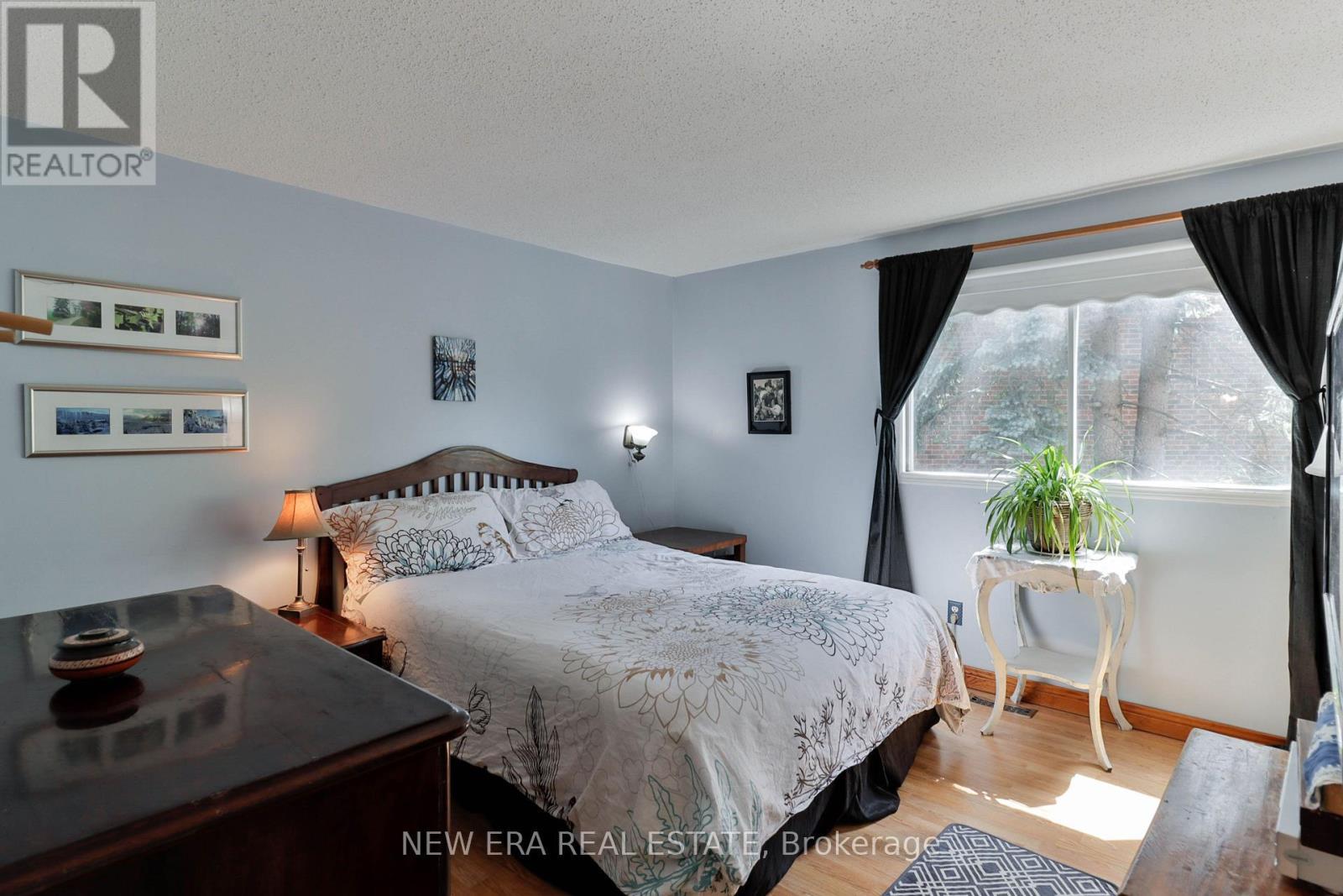 37 Glenthorne Drive, Toronto, ON - Indoor Photo Showing Bedroom