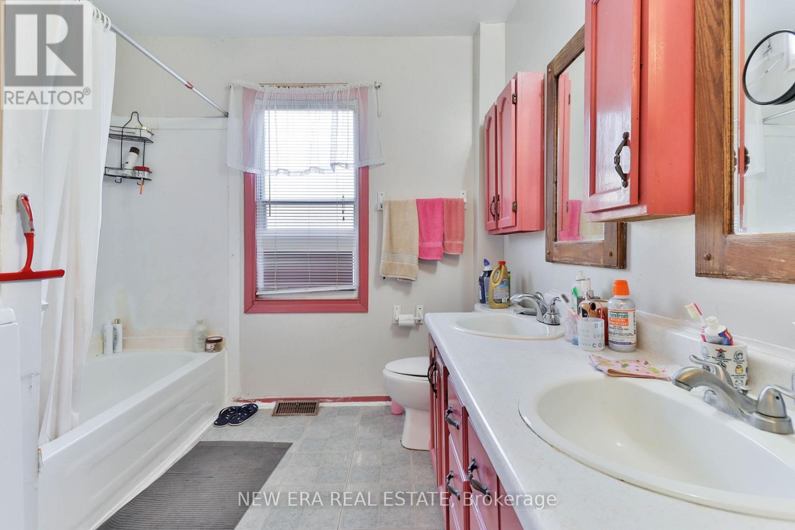 37 Glenthorne Drive, Toronto, ON - Indoor Photo Showing Bathroom